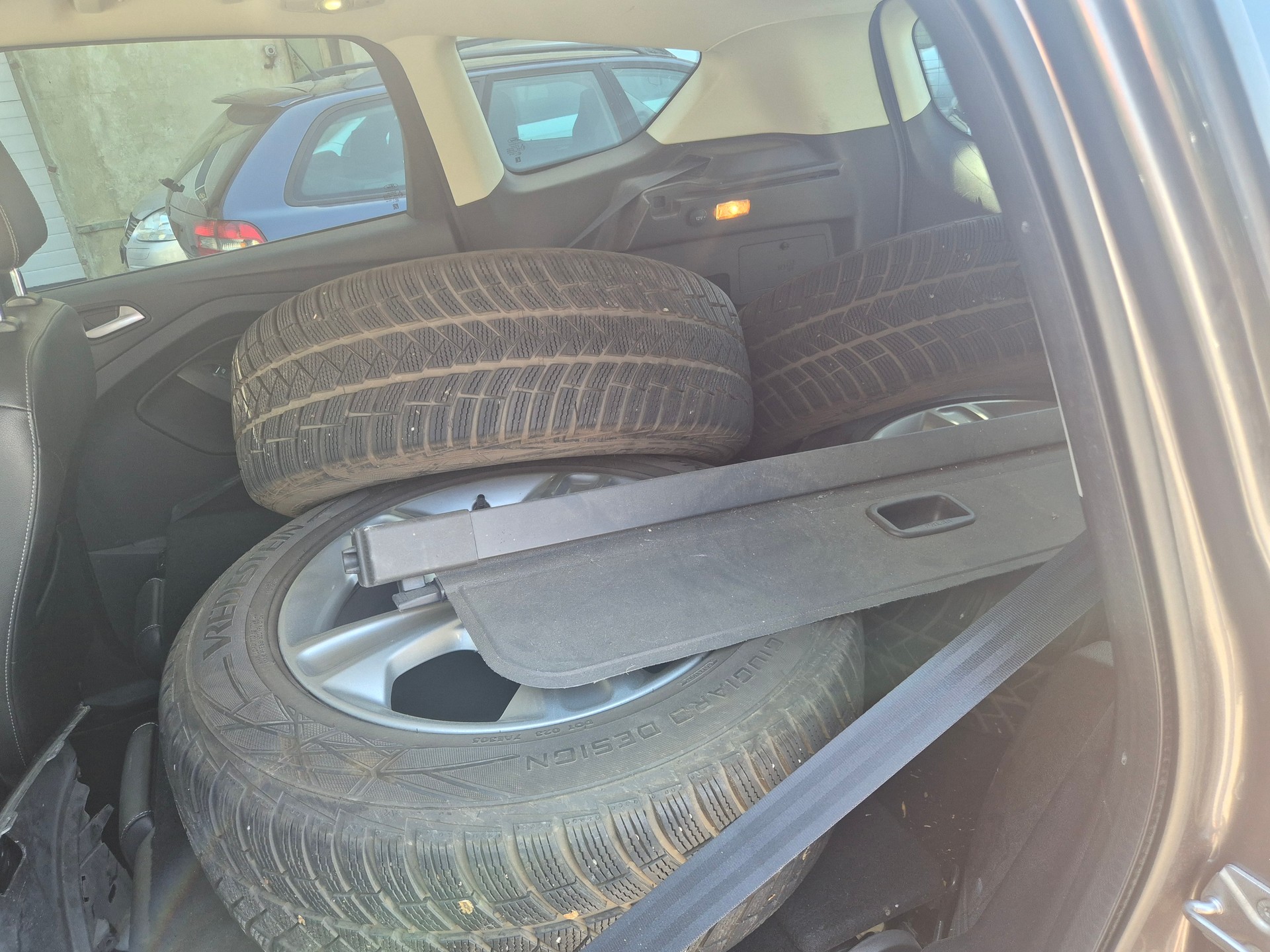 FORD Kuga 2.0 TDCi Titanium 4WD PowerShift-image-12