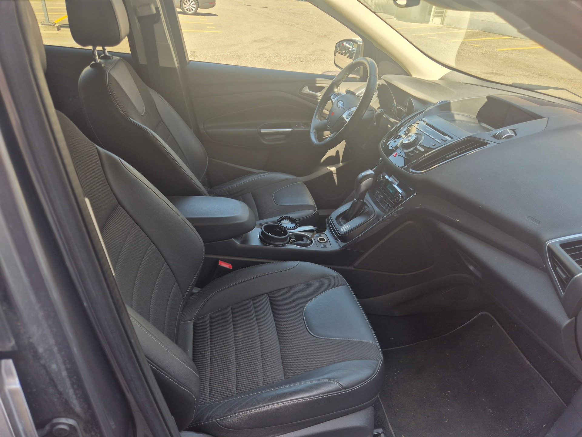 FORD Kuga 2.0 TDCi Titanium 4WD PowerShift-image-13