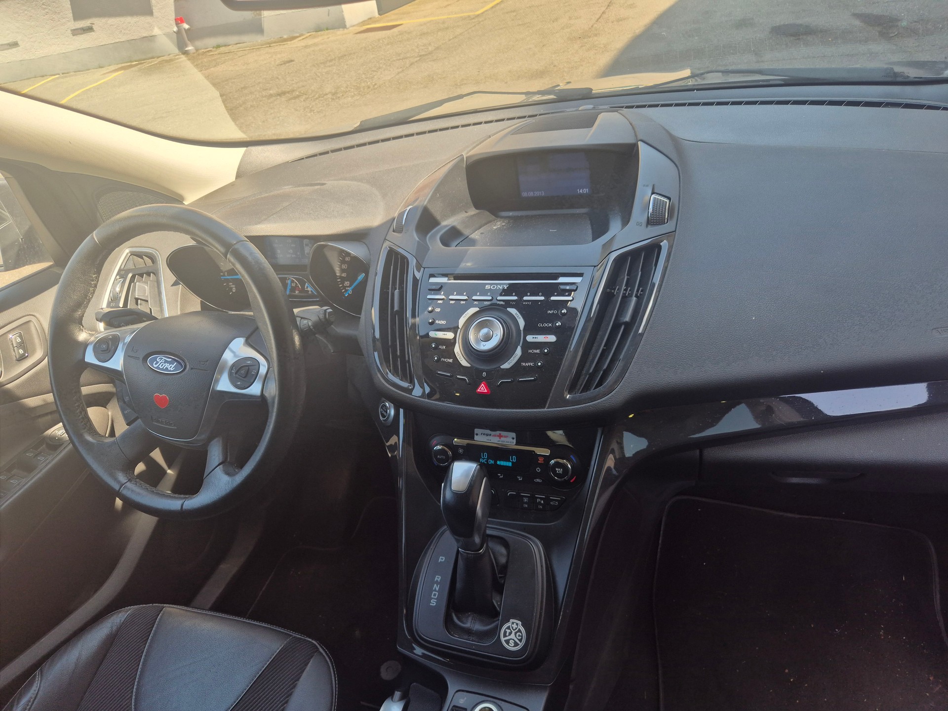 FORD Kuga 2.0 TDCi Titanium 4WD PowerShift-image-16