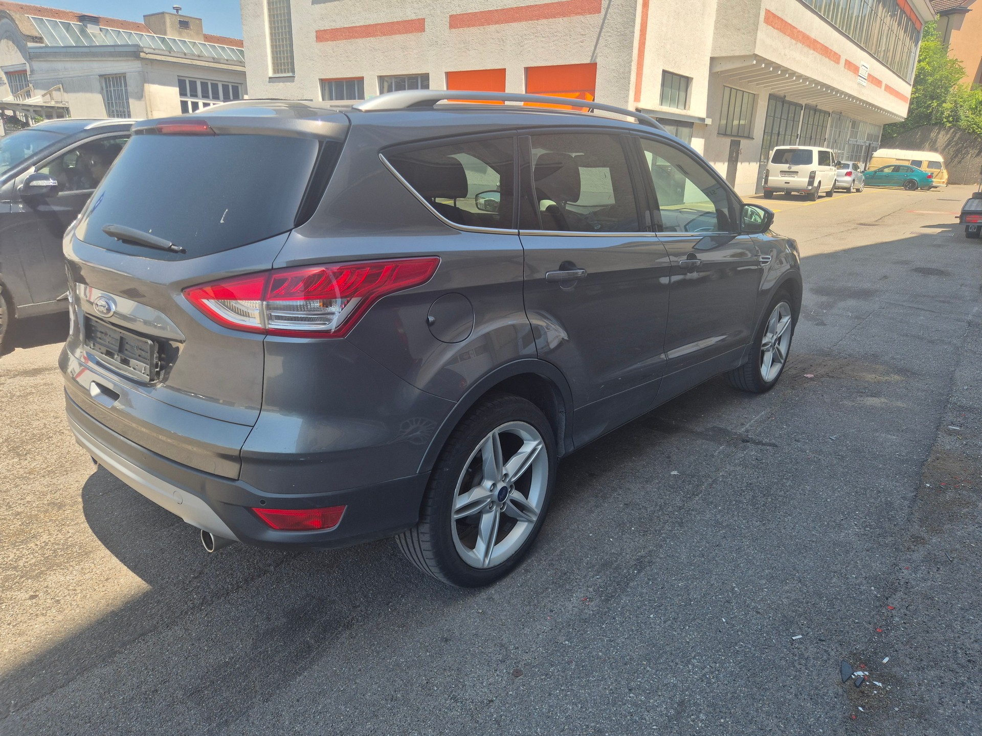 FORD Kuga 2.0 TDCi Titanium 4WD PowerShift-image-19