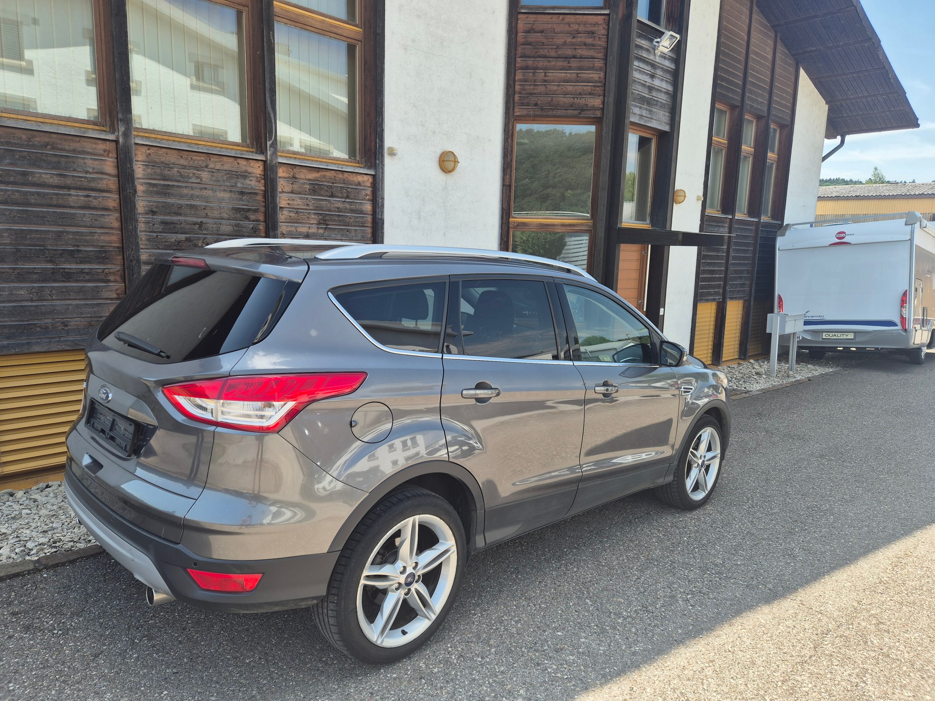 FORD Kuga 2.0 TDCi Titanium 4WD PowerShift-image-1