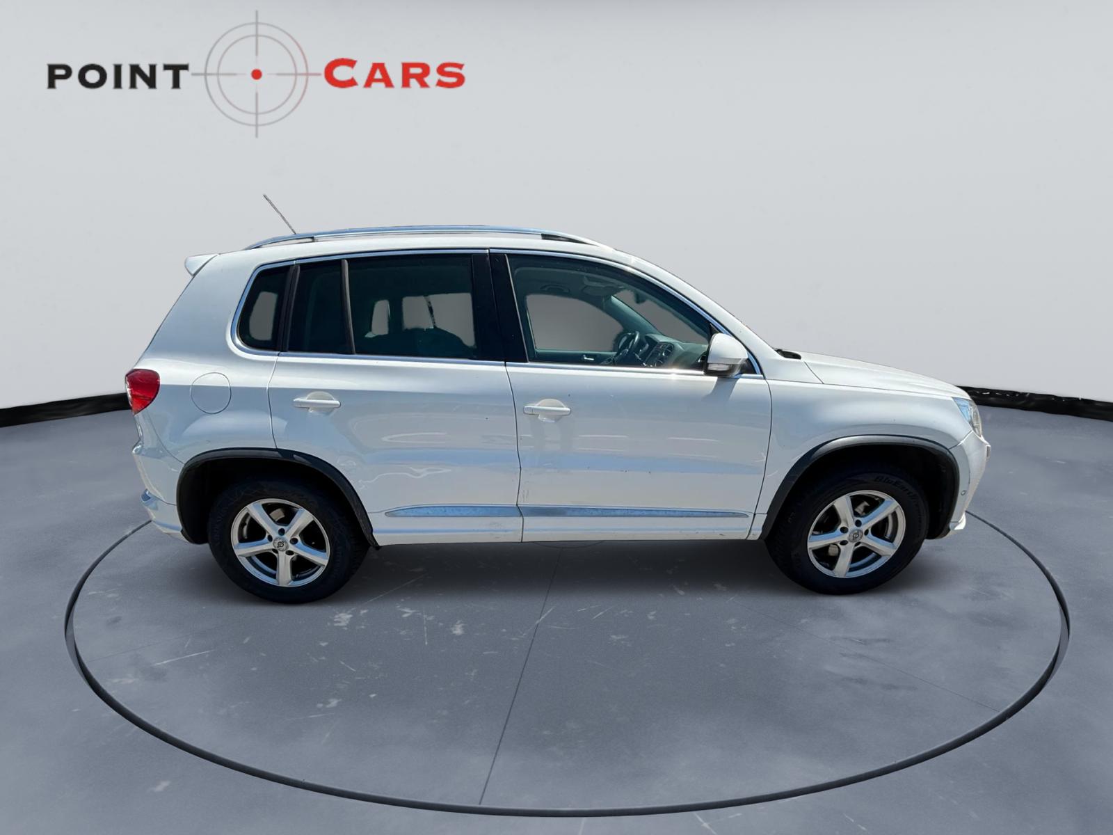 VW Tiguan 2.0 TSI Sport&Style Tiptronic R-Line-image-5