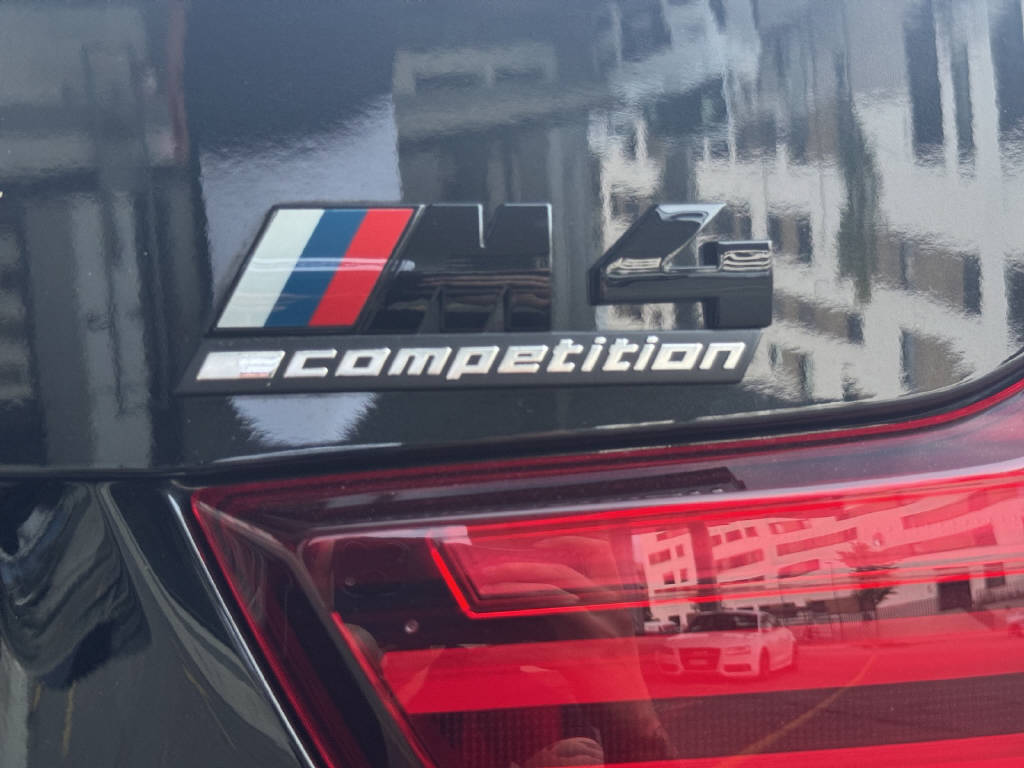 BMW M4 Competition Coupé-image-16