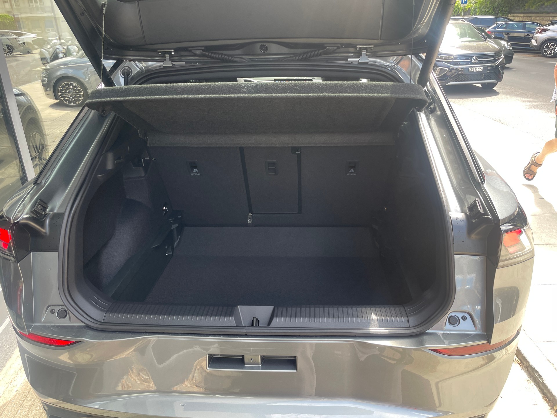 VW T-Roc 1.5eTSI mH R-Line-image-4