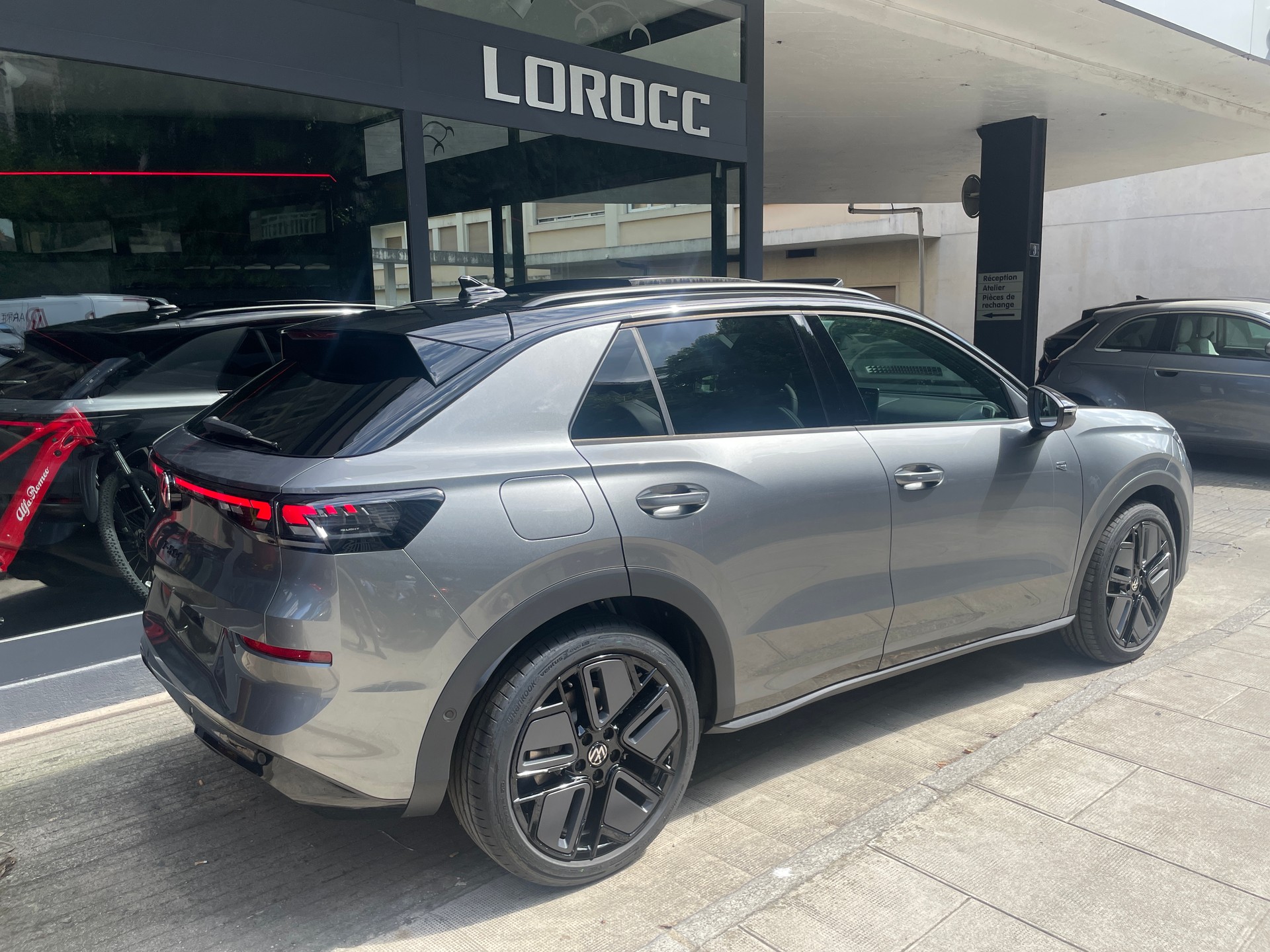 VW T-Roc 1.5eTSI mH R-Line-image-2