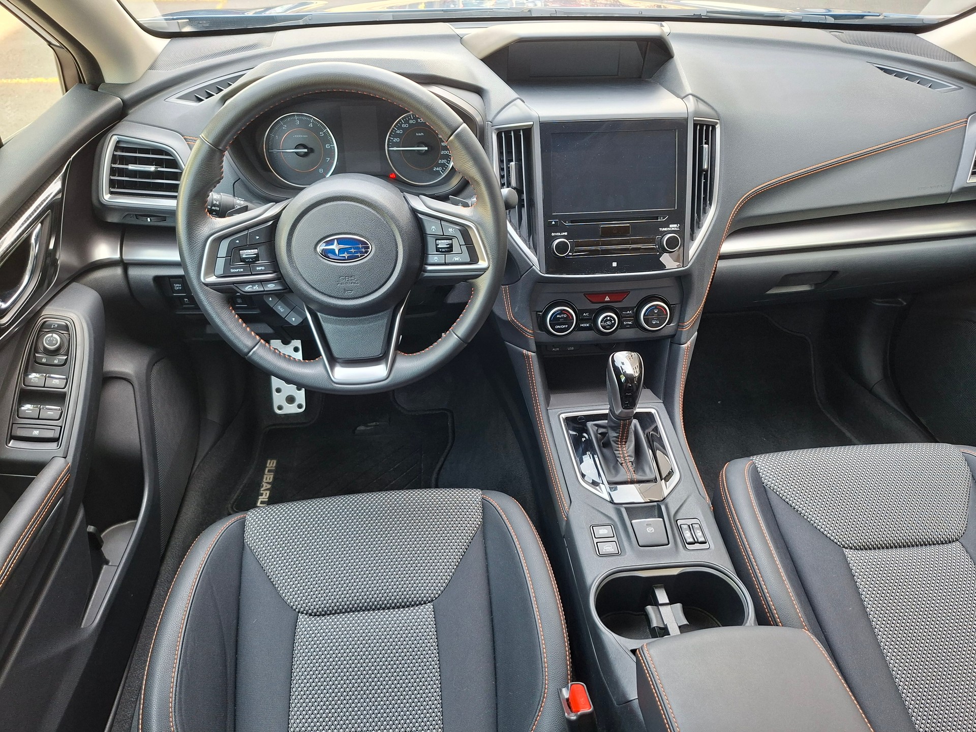 SUBARU XV 2.0 Swiss Plus AWD Lineartronic-image-8