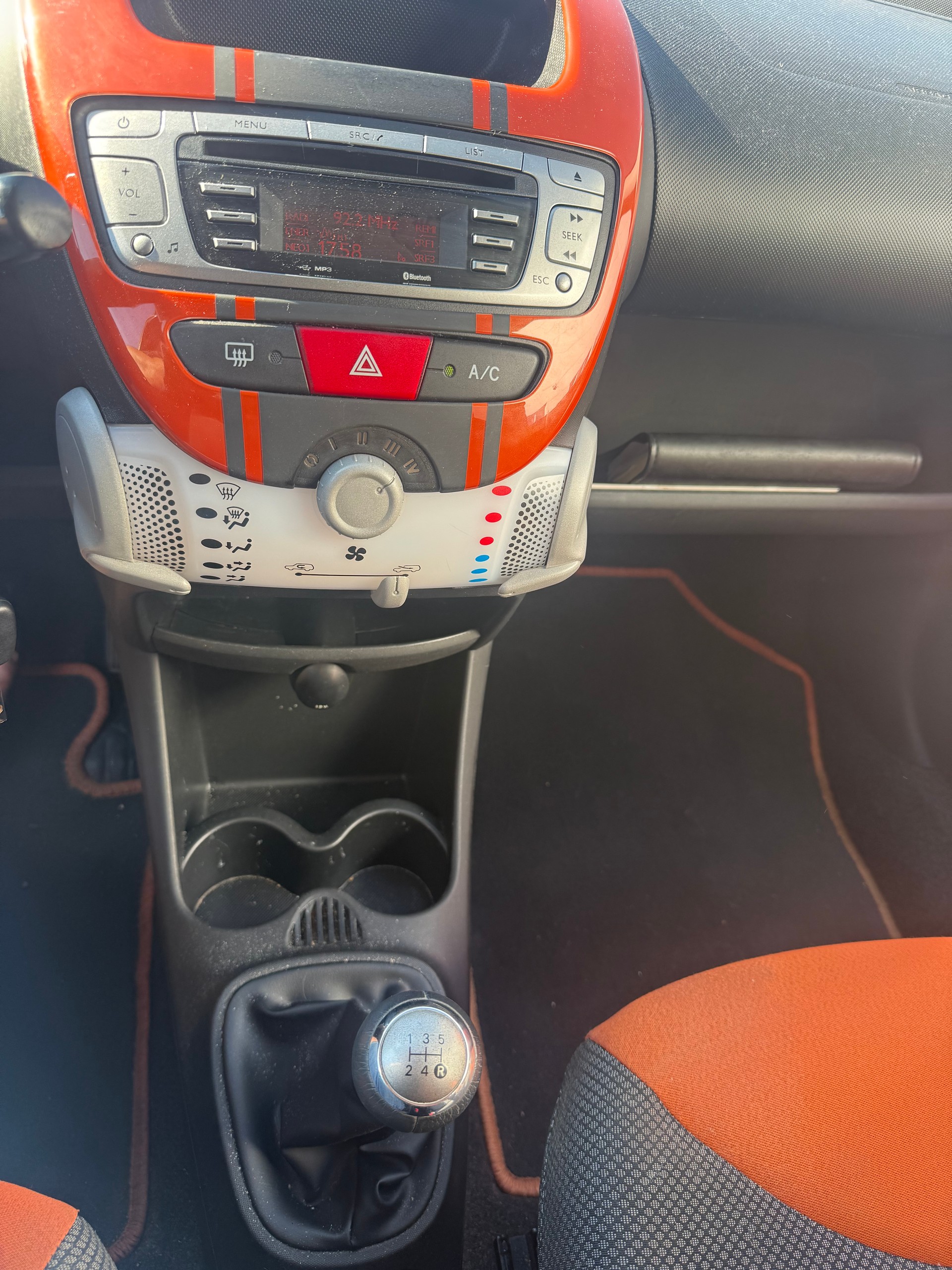 TOYOTA Aygo 1.0 VVT-i Terra-image-7