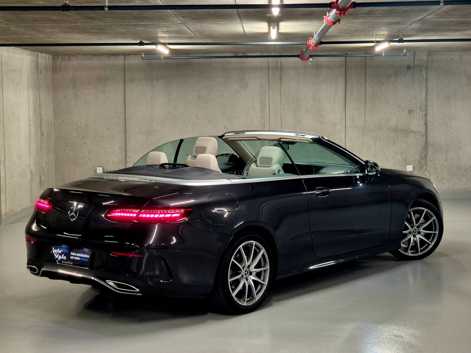MERCEDES-BENZ E 200 Cabriolet 4Matic AMG Line 9G-Tronic-image-5