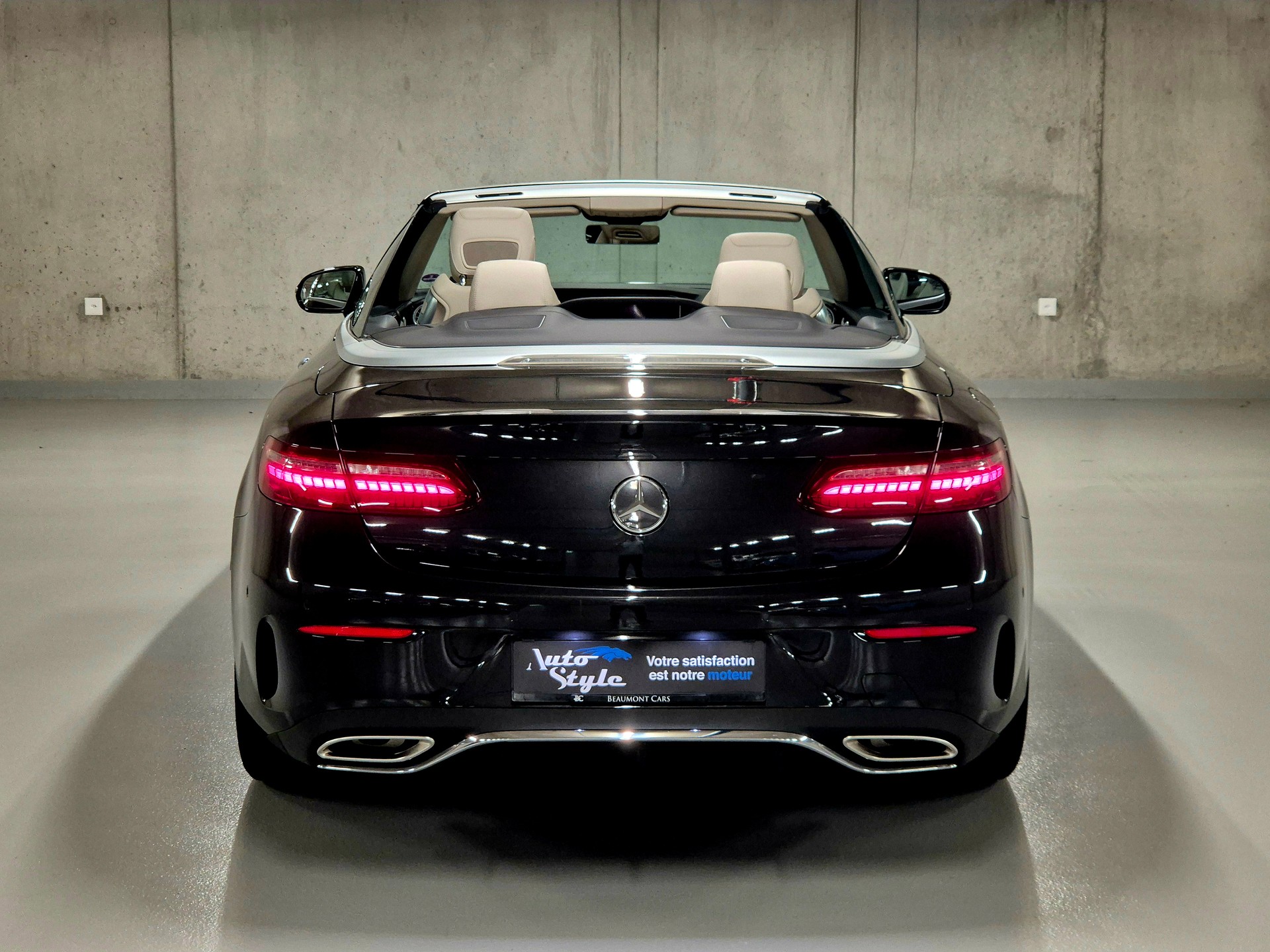 MERCEDES-BENZ E 200 Cabriolet 4Matic AMG Line 9G-Tronic-image-6