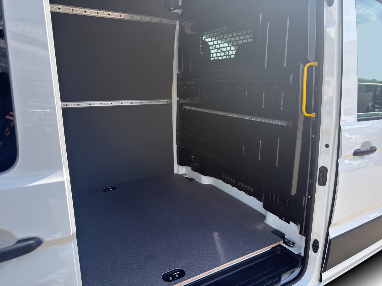 VW Crafter 35 2.0 TDI Entry L3-image-11