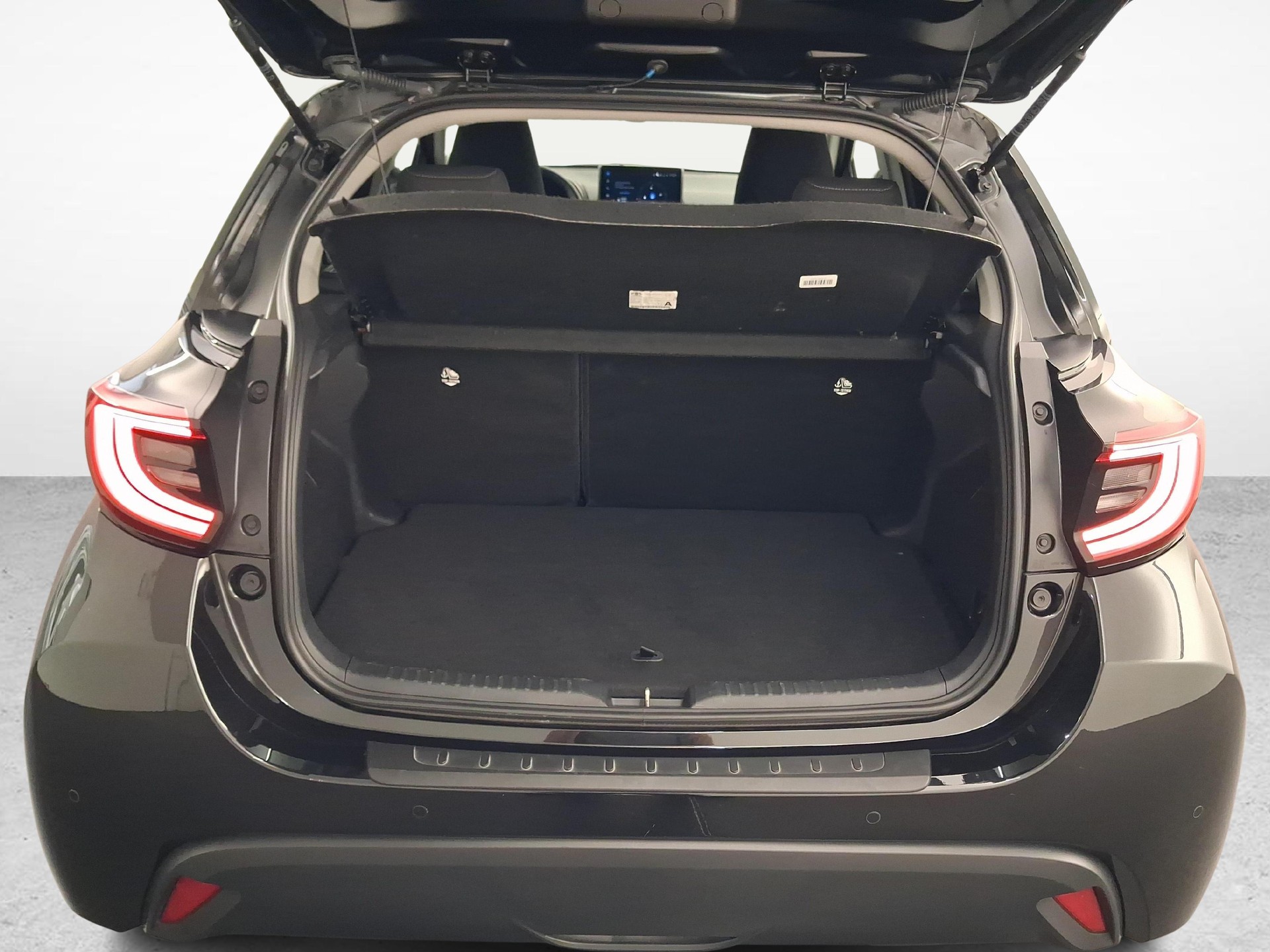 TOYOTA Yaris 1.5 VVT-i HSD Trend-image-11