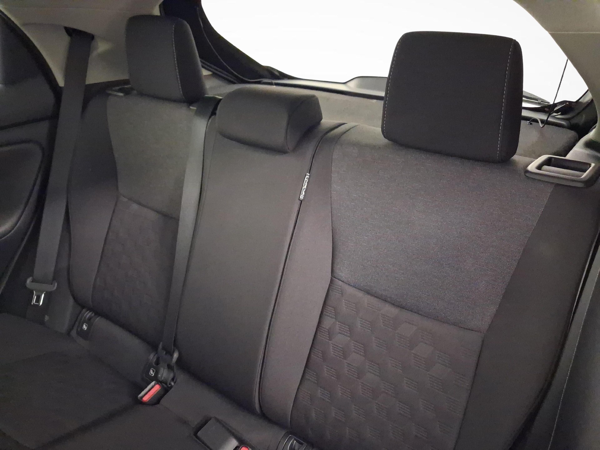 TOYOTA Yaris 1.5 VVT-i HSD Trend-image-10