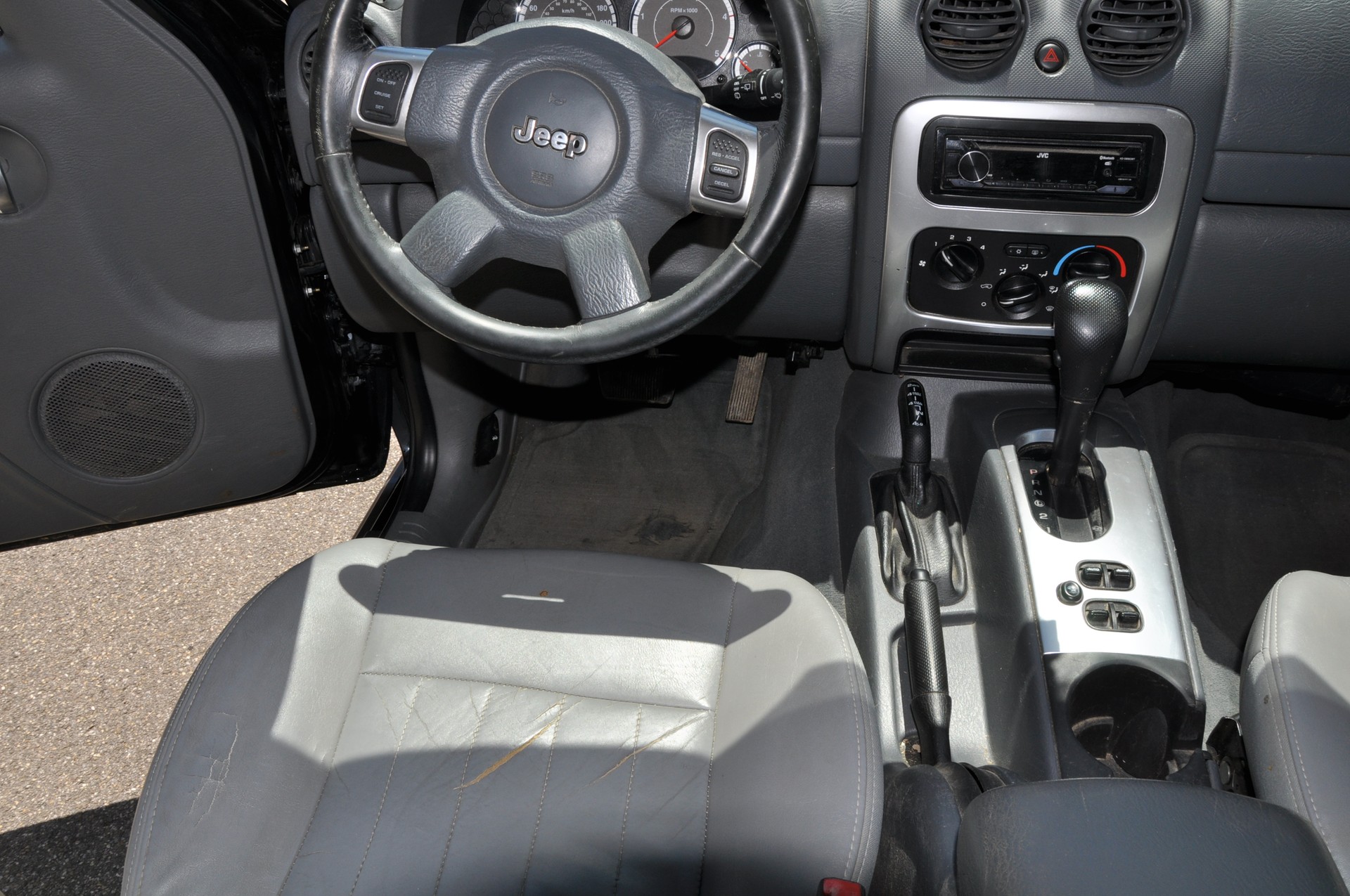 JEEP Cherokee 2.8 CRD Limited-image-6