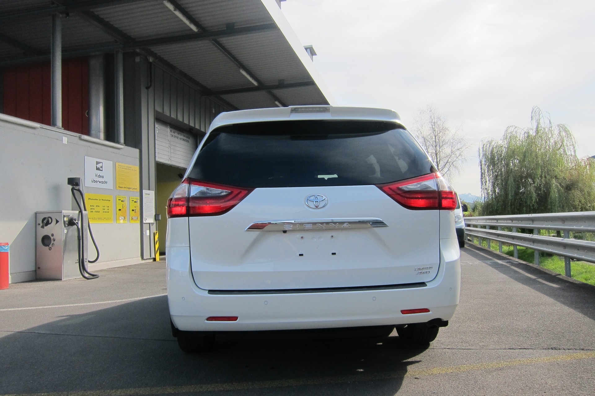 TOYOTA SIENNA LIMITED PREMIUM AWD 2019, 300PS, TOP GEPLEGTES FAHRZEUG, ADPITVER TEMPOMAT, 360 KAMERA,-image-3