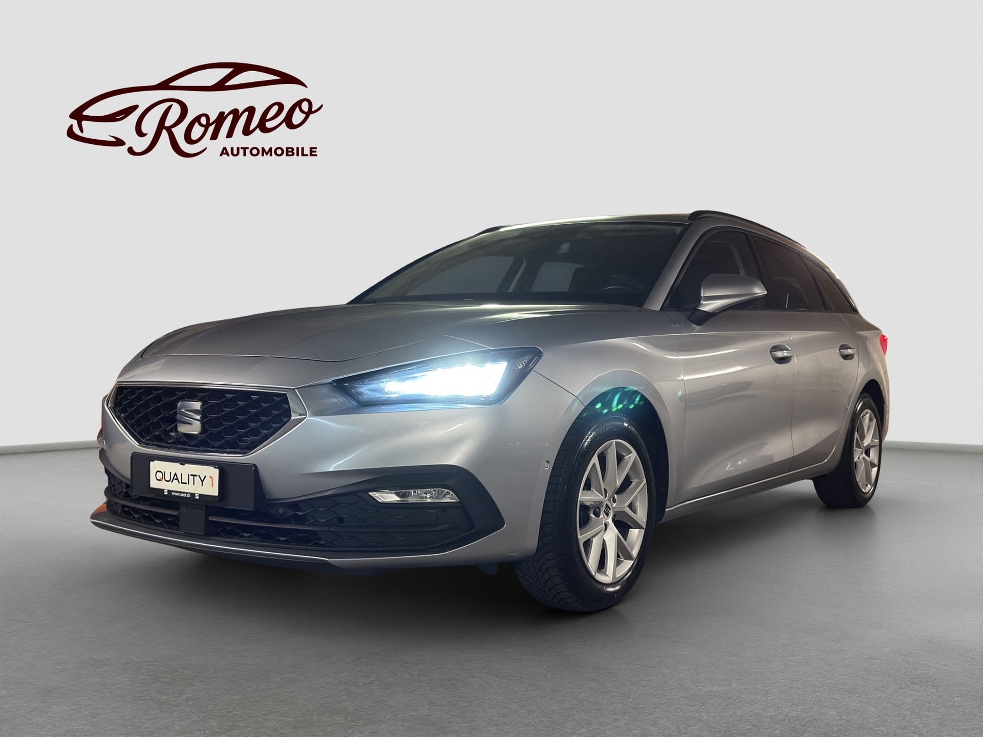 SEAT Leon ST 2.0 TDI EVO DSG Style ** Ab MFK & Service ** 1. Hand **-image-0