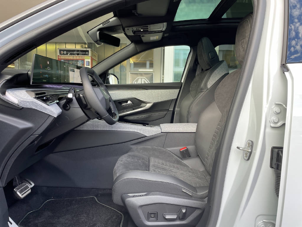 PEUGEOT 5008 long range e-GT Exclusive-image-4