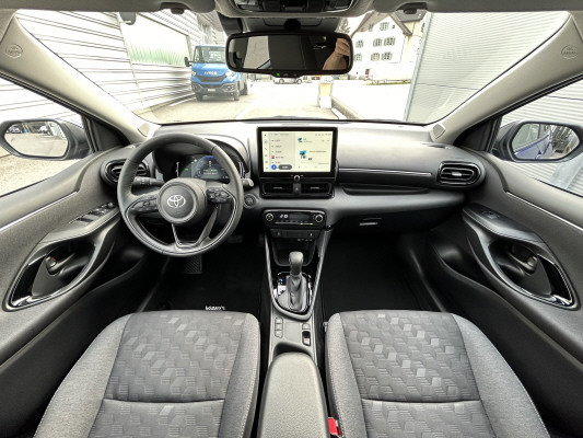 TOYOTA Yaris 1.5 Trend e-CVT-image-5