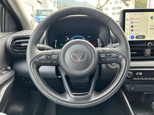 TOYOTA Yaris 1.5 Trend e-CVT-image-8