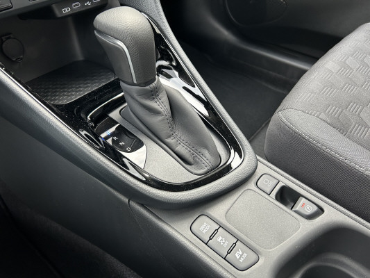 TOYOTA Yaris 1.5 Trend e-CVT-image-11