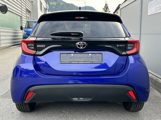 TOYOTA Yaris 1.5 Trend e-CVT-image-4