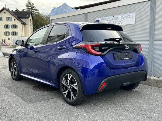 TOYOTA Yaris 1.5 Trend e-CVT-image-3