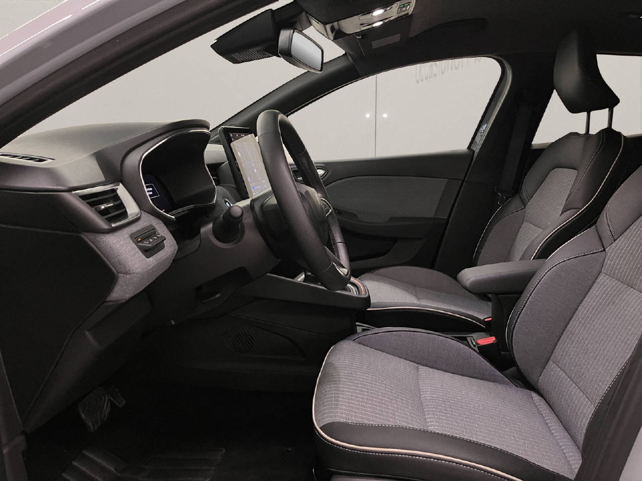 RENAULT Clio 1.0 TCe techno CVT-image-6