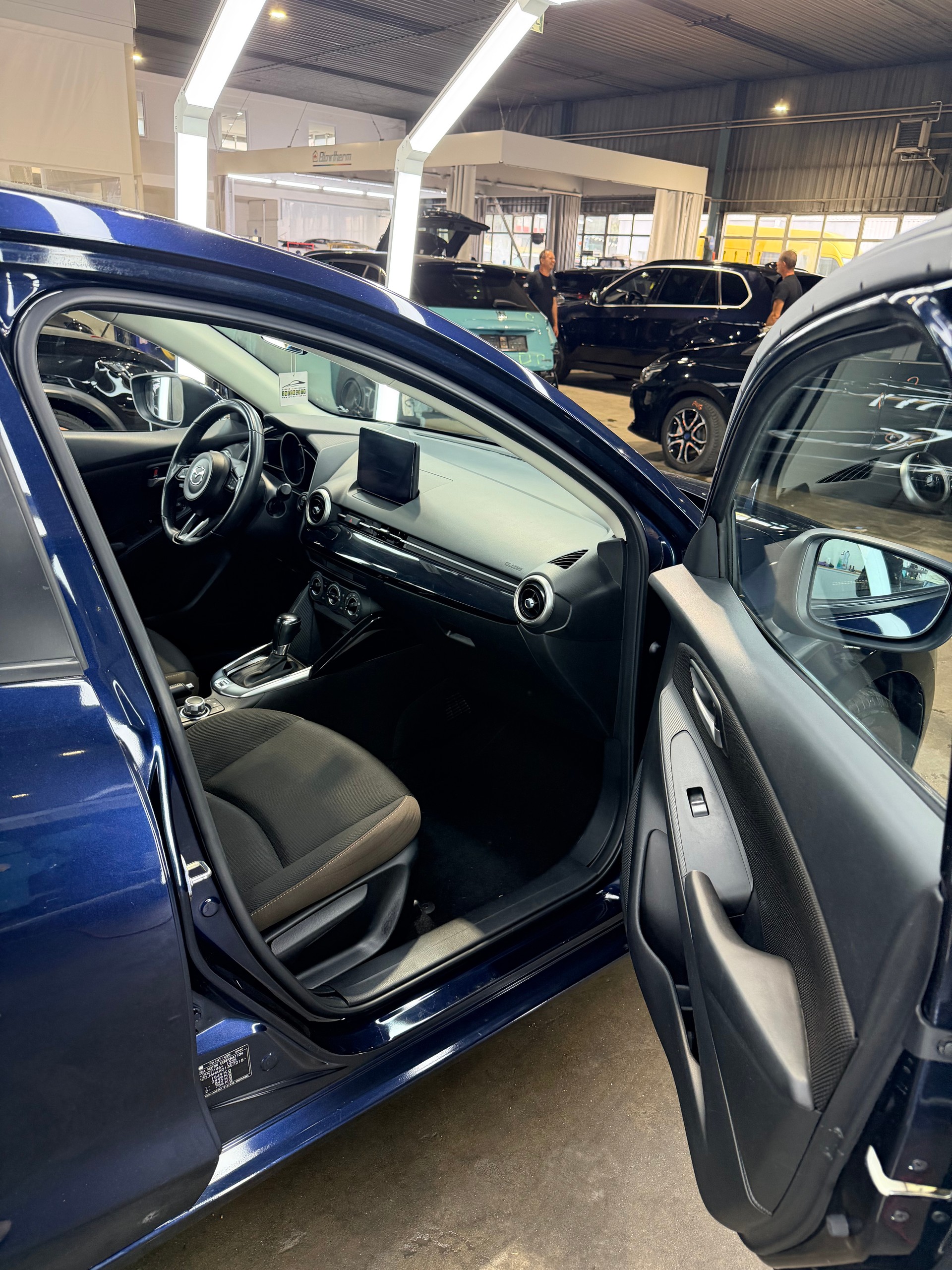 MAZDA 2 SKYACTIV-G 90 Ambition Automat-image-8