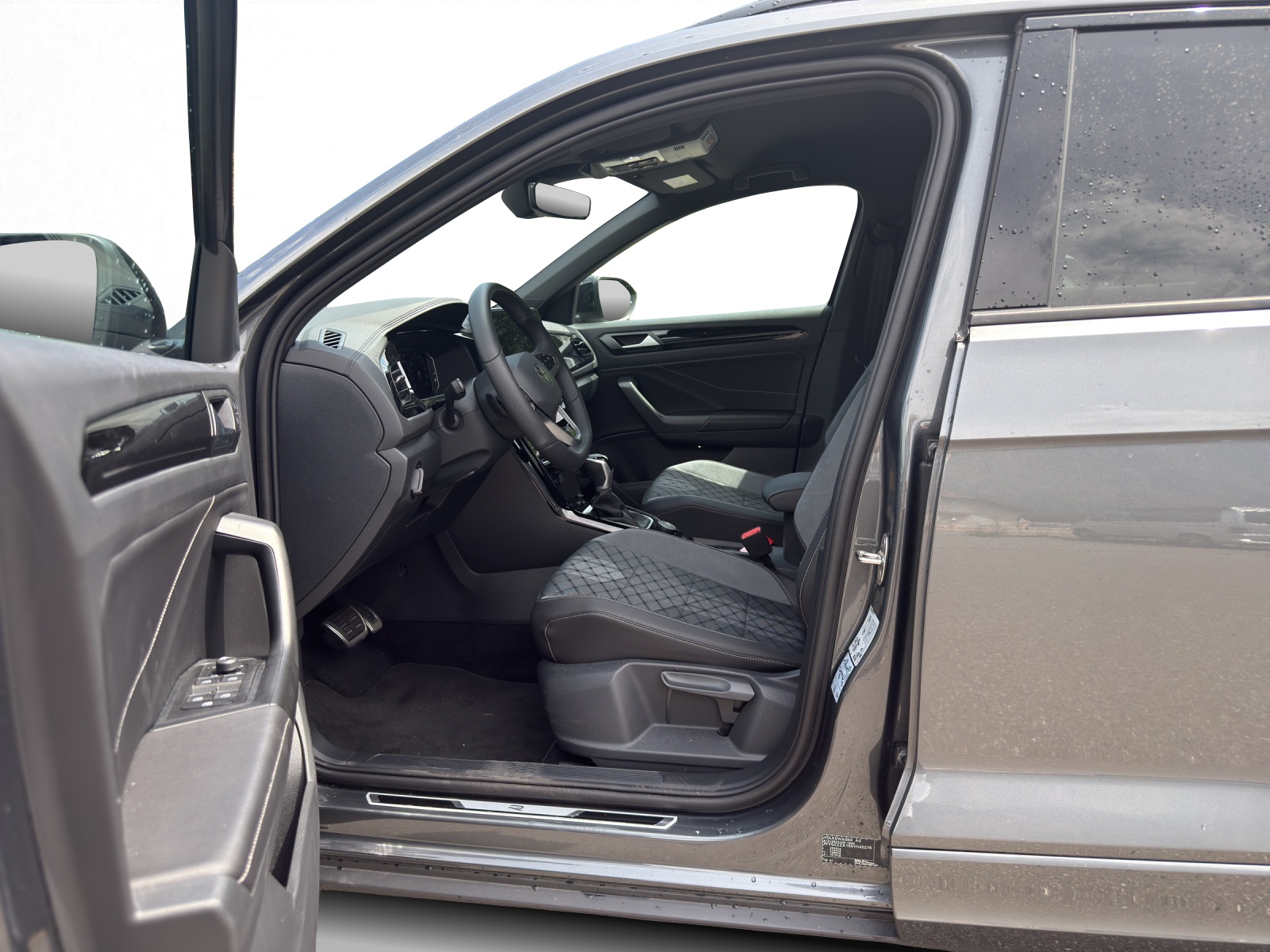 VW T-Roc 2.0 TSI R-Line DSG 4Motion-image-8