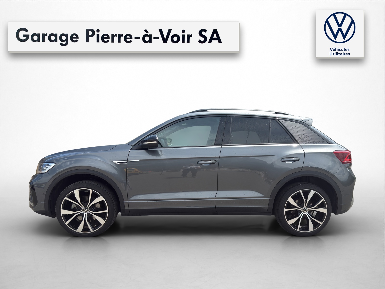 VW T-Roc 2.0 TSI R-Line DSG 4Motion-image-1