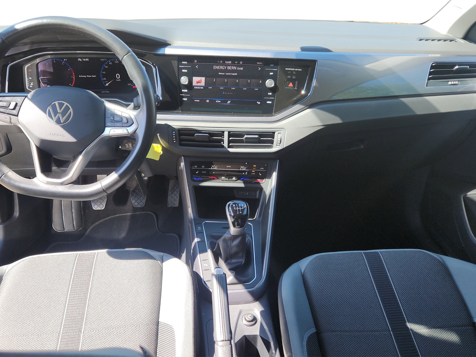 VW Polo 1.0 TSI Style-image-10