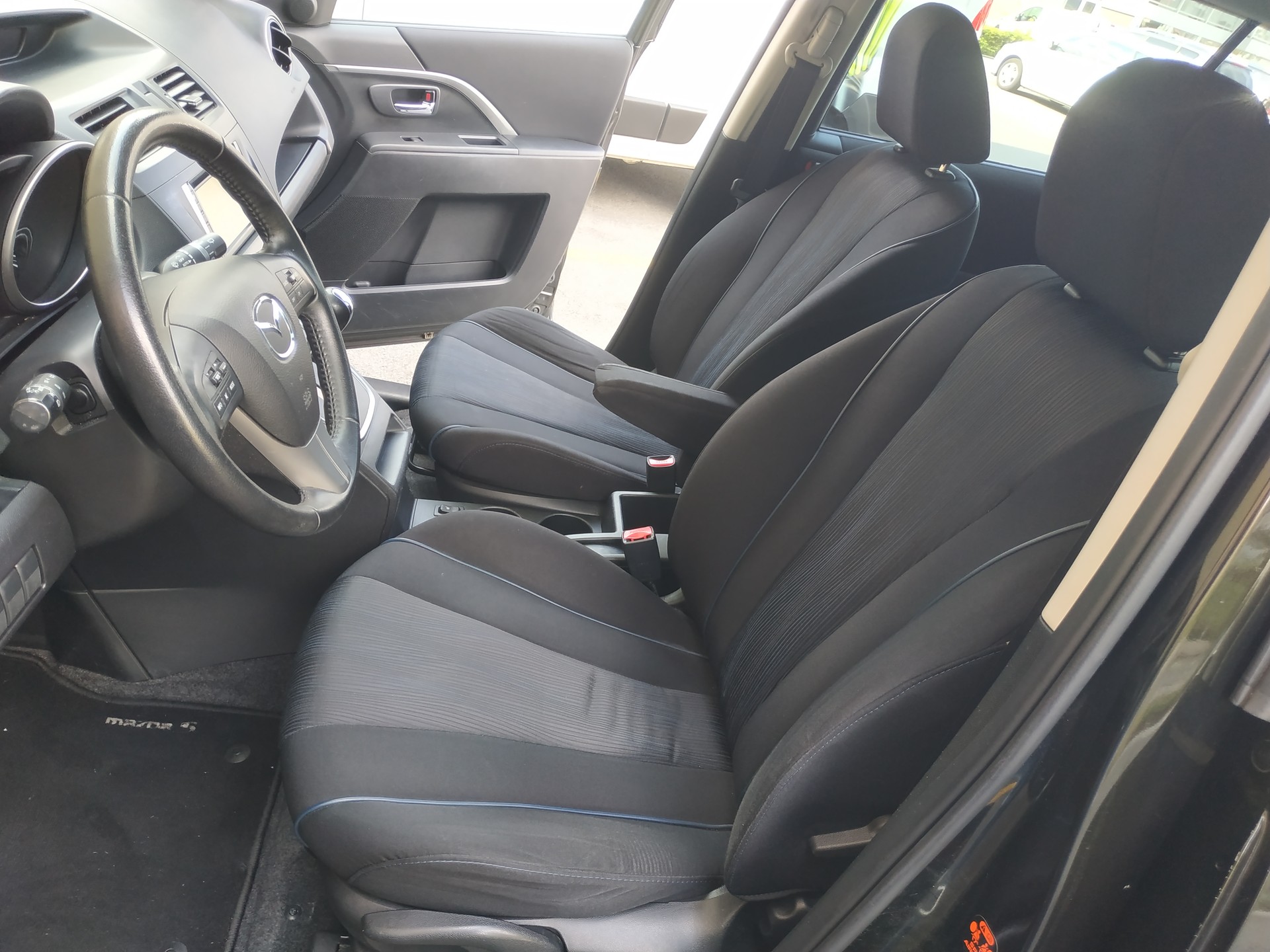 MAZDA 5 2.0 16V Sport Automat 7 Plätzer-image-11