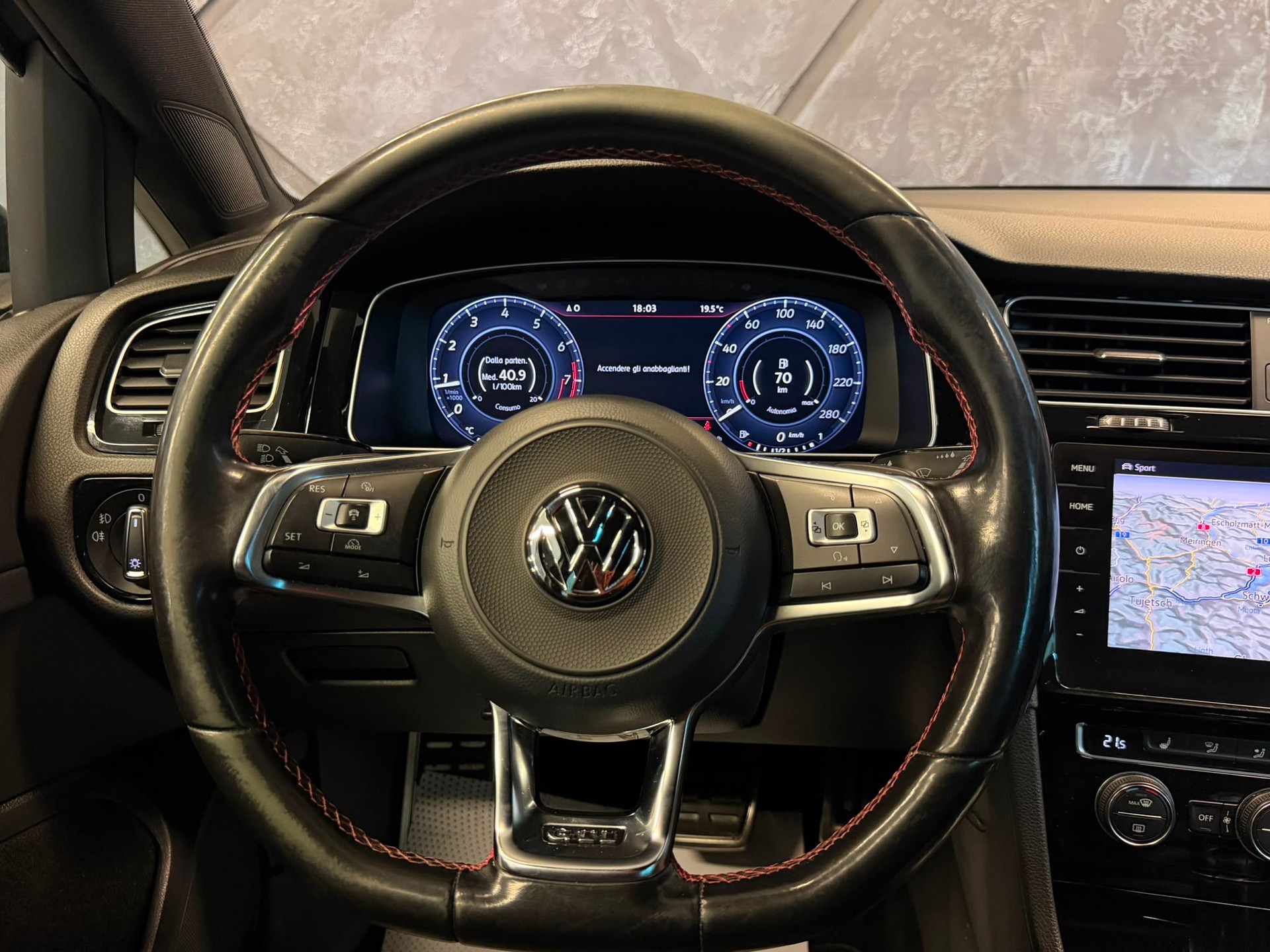 VW Golf 2.0 TSI GTI Performance DSG-image-12