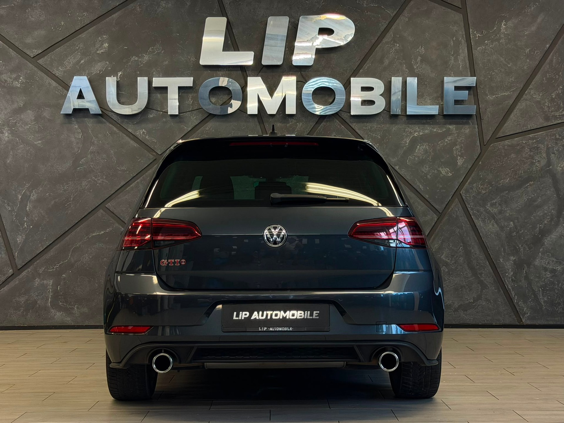VW Golf 2.0 TSI GTI Performance DSG-image-6