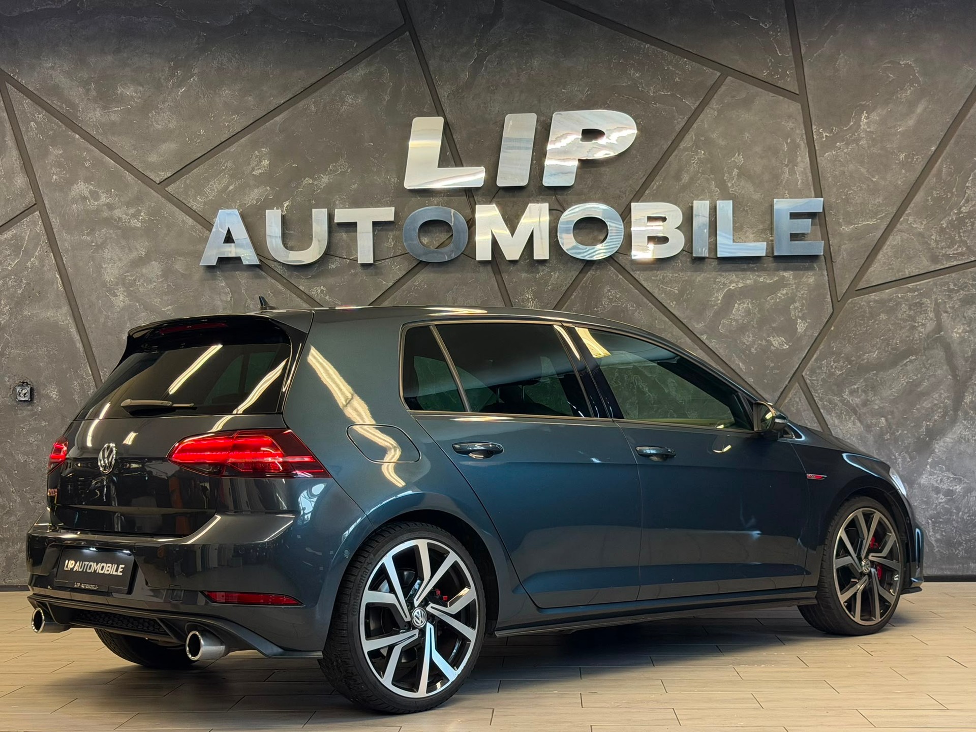 VW Golf 2.0 TSI GTI Performance DSG-image-5