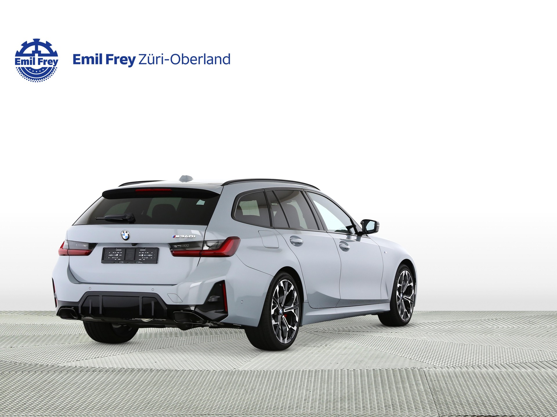 BMW M340i xDrive Touring-image-2