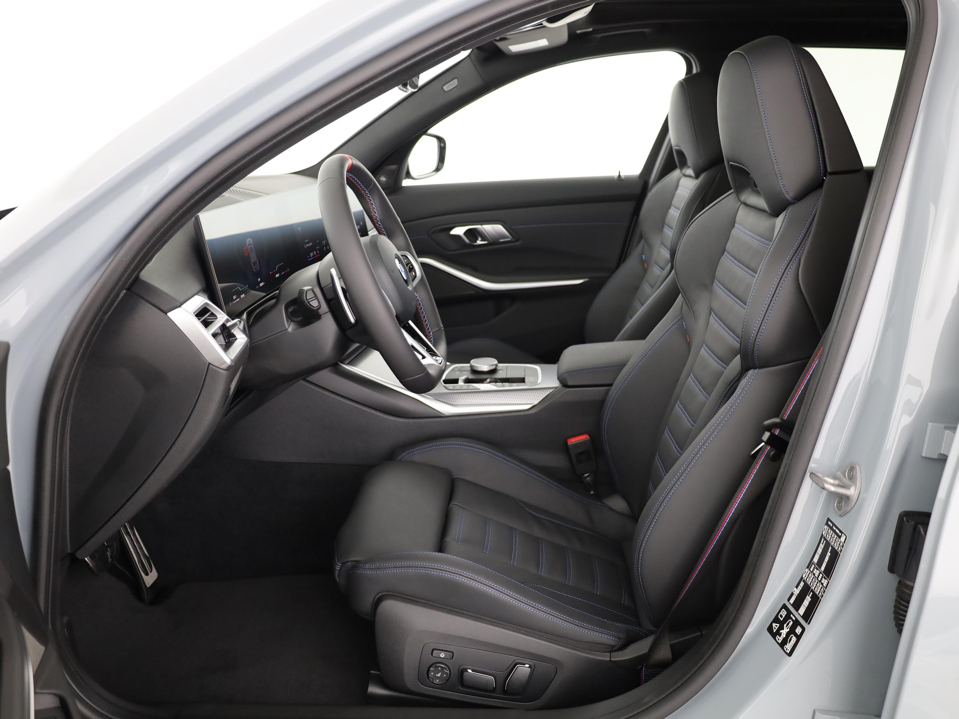 BMW M340i xDrive Touring-image-3