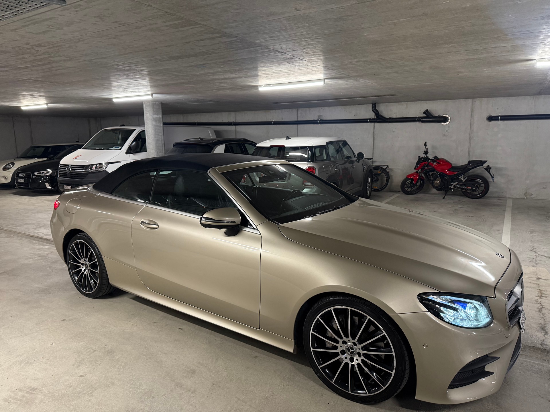 MERCEDES-BENZ E 350 d AMG Line 4matic-image-1