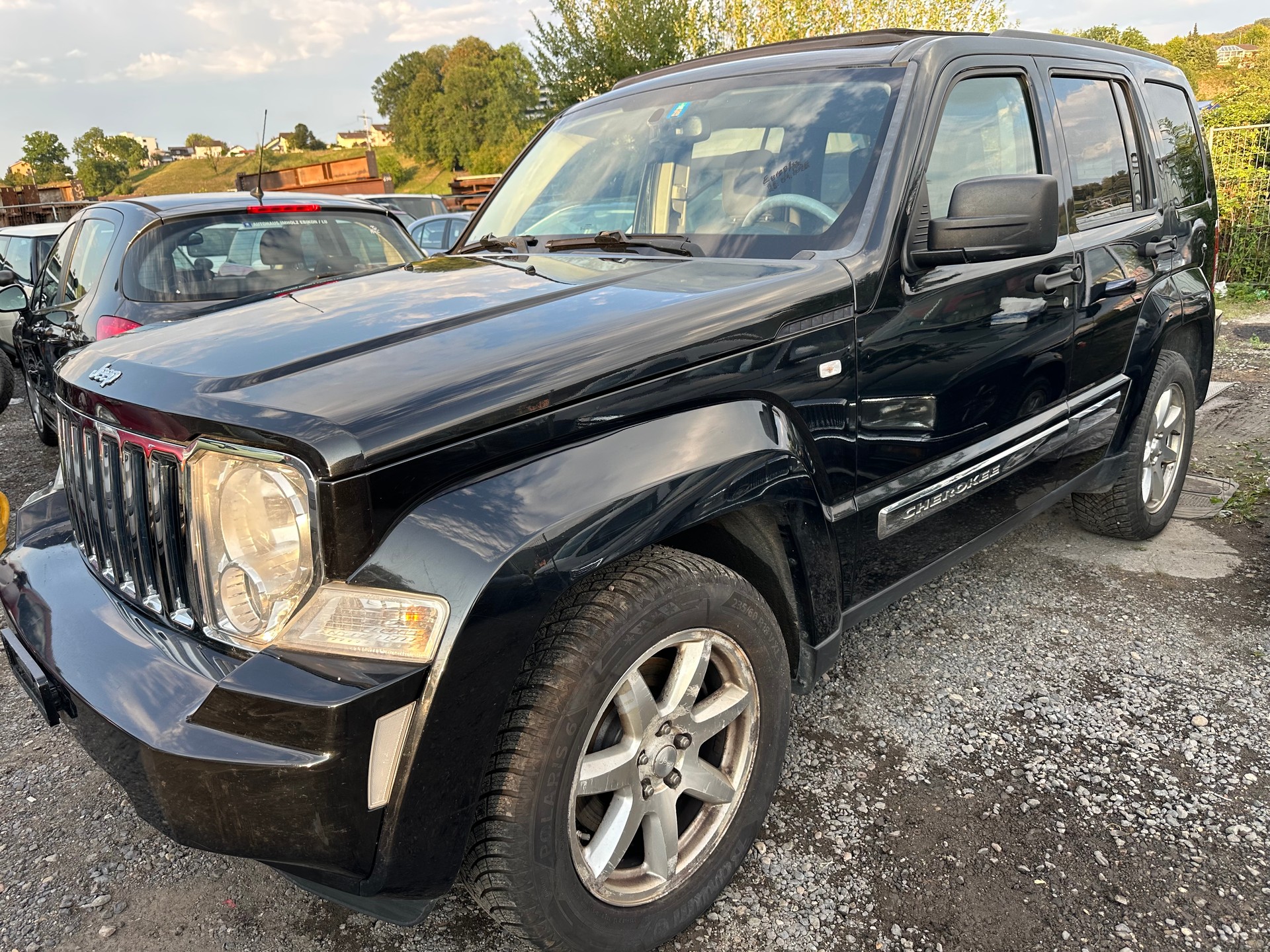 JEEP Cherokee 2.8 CRD Limited Automatic-image-6