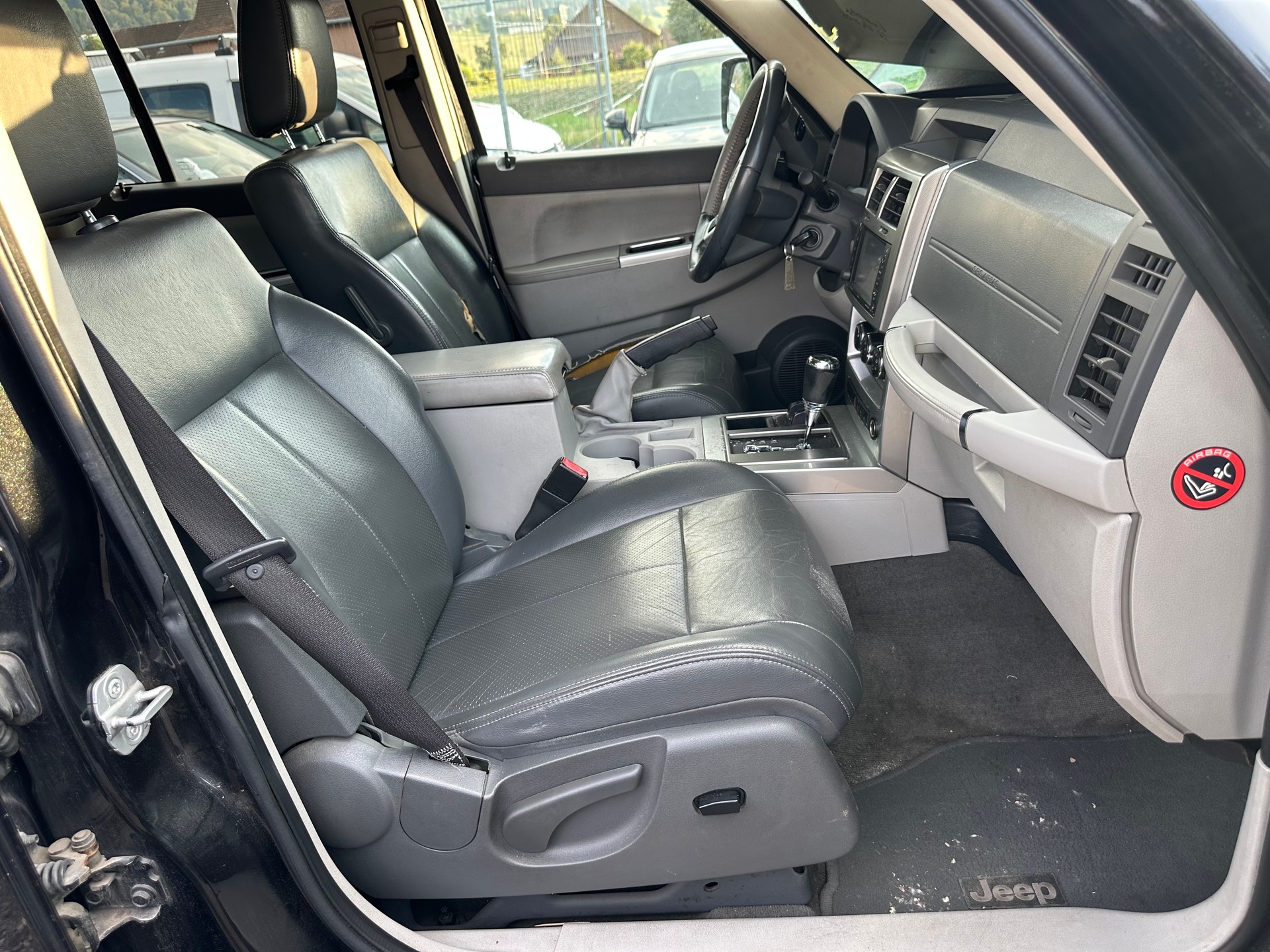 JEEP Cherokee 2.8 CRD Limited Automatic-image-9