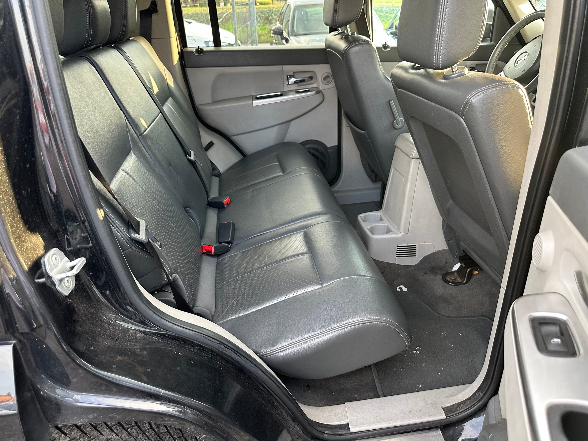 JEEP Cherokee 2.8 CRD Limited Automatic-image-11