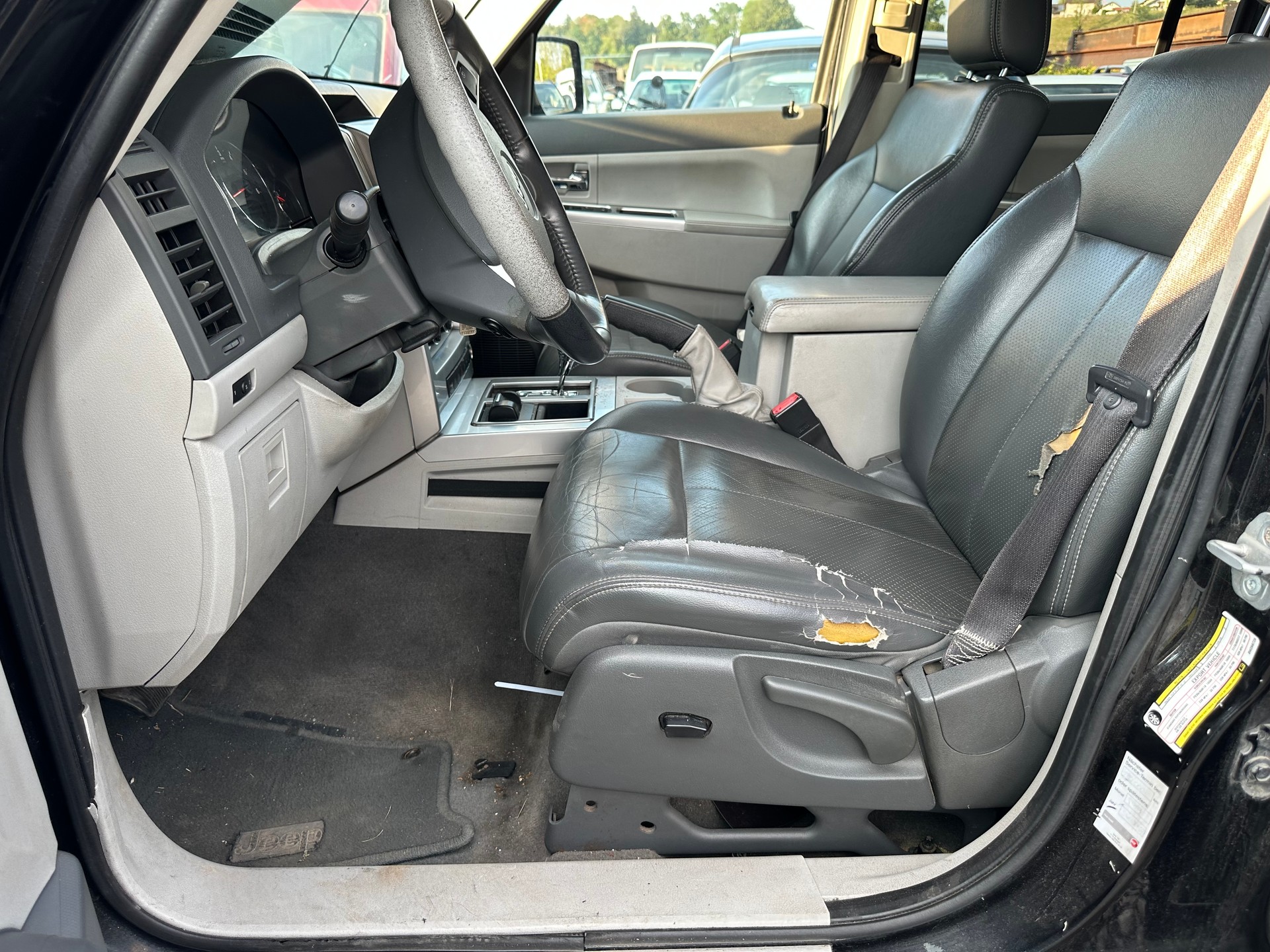 JEEP Cherokee 2.8 CRD Limited Automatic-image-8