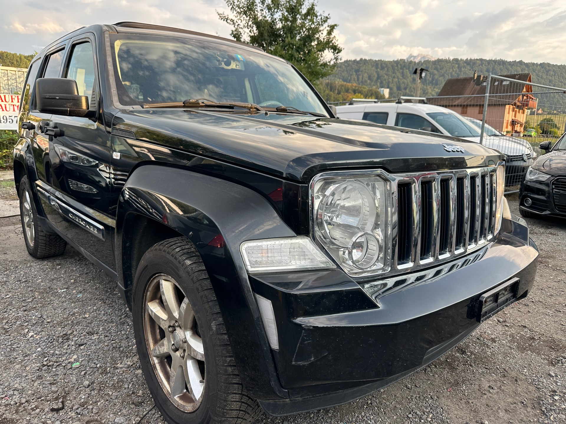 JEEP Cherokee 2.8 CRD Limited Automatic-image-0