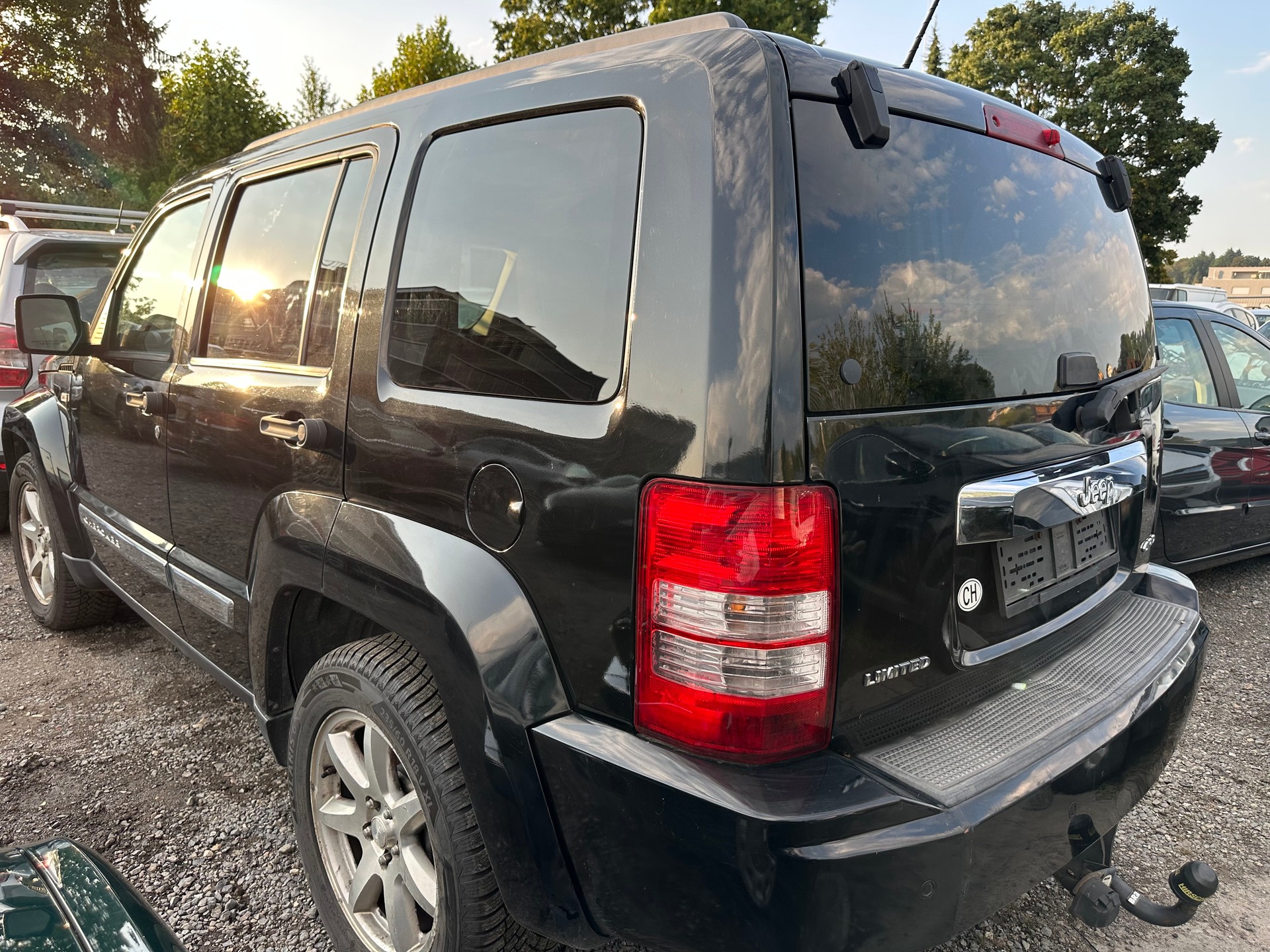 JEEP Cherokee 2.8 CRD Limited Automatic-image-5