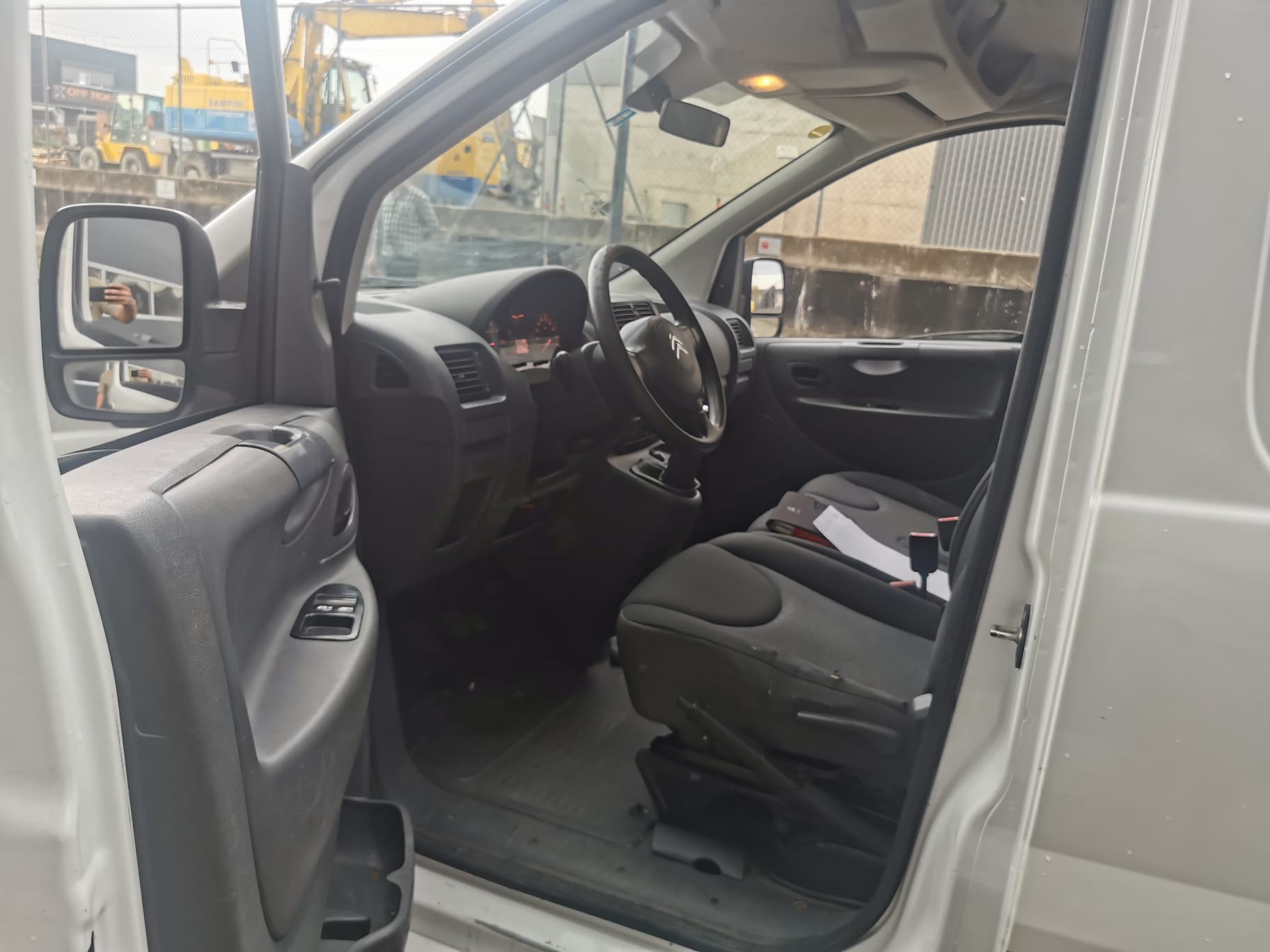 CITROEN Jumpy 1.6 HDi 12 L1H1-image-13
