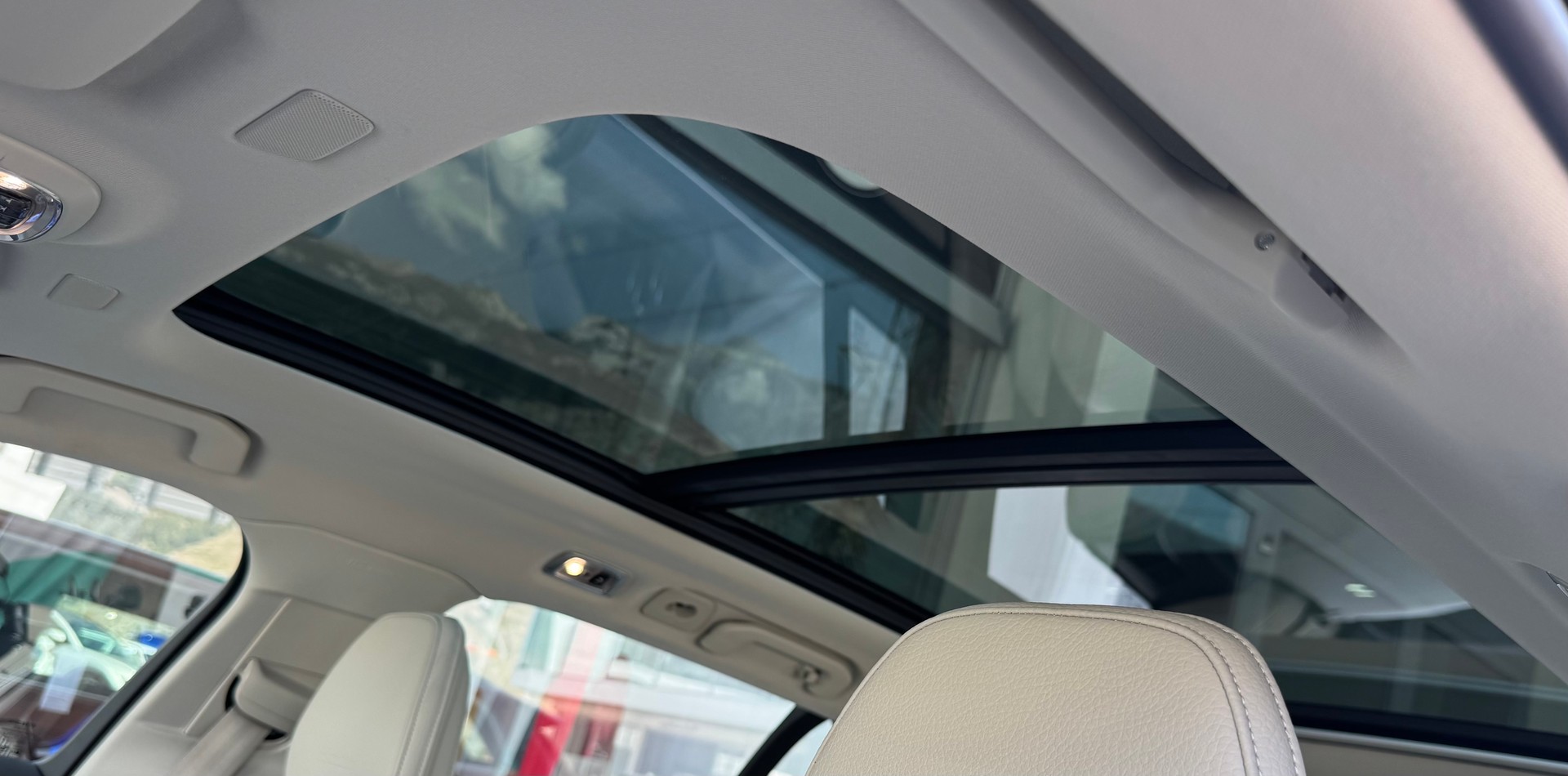 VOLVO V60 T8 eAWD Twin Engine Inscription Geartronic-image-9