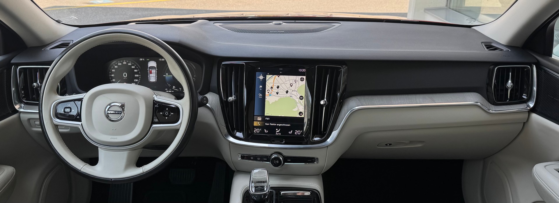 VOLVO V60 T8 eAWD Twin Engine Inscription Geartronic-image-14