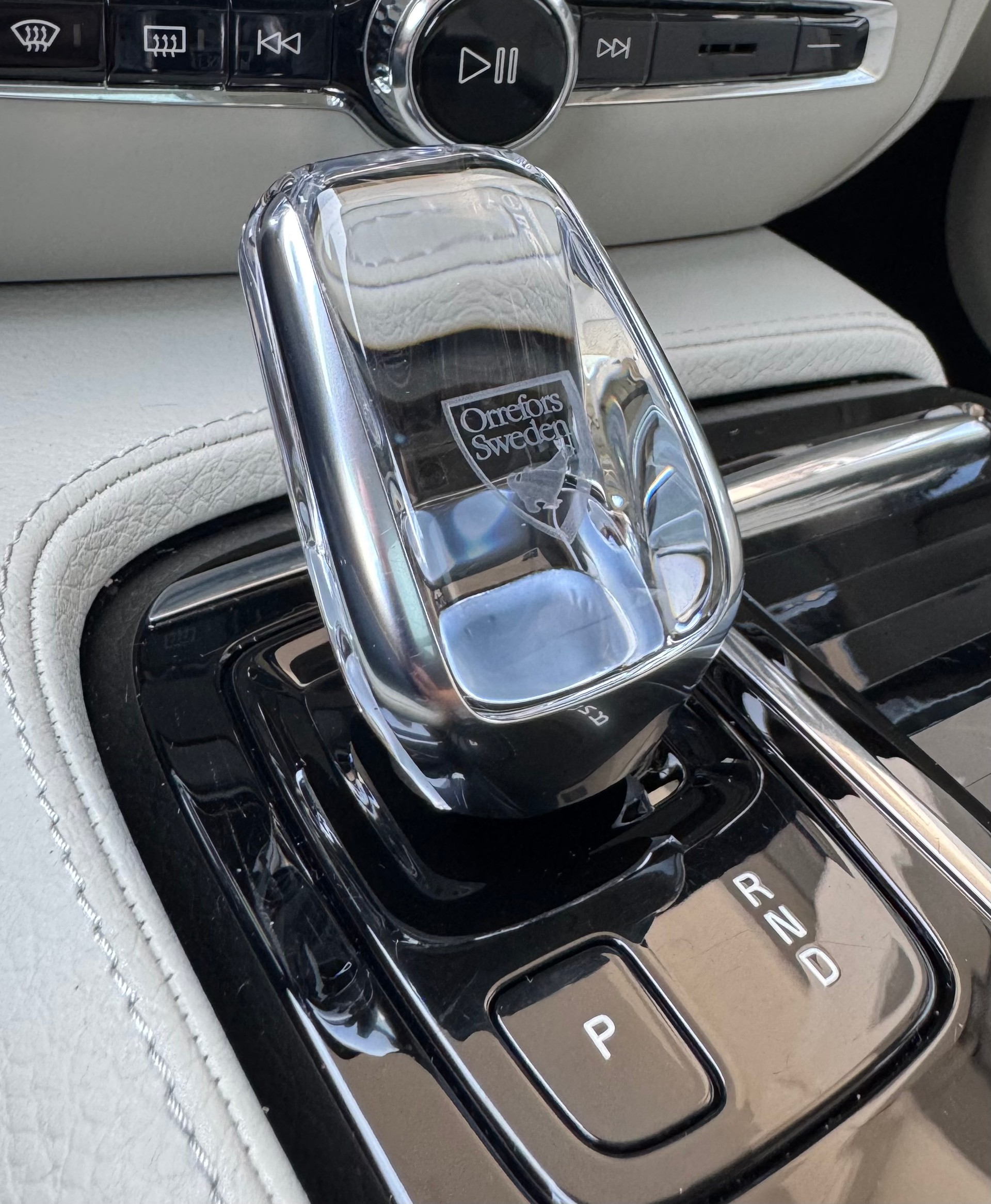 VOLVO V60 T8 eAWD Twin Engine Inscription Geartronic-image-24