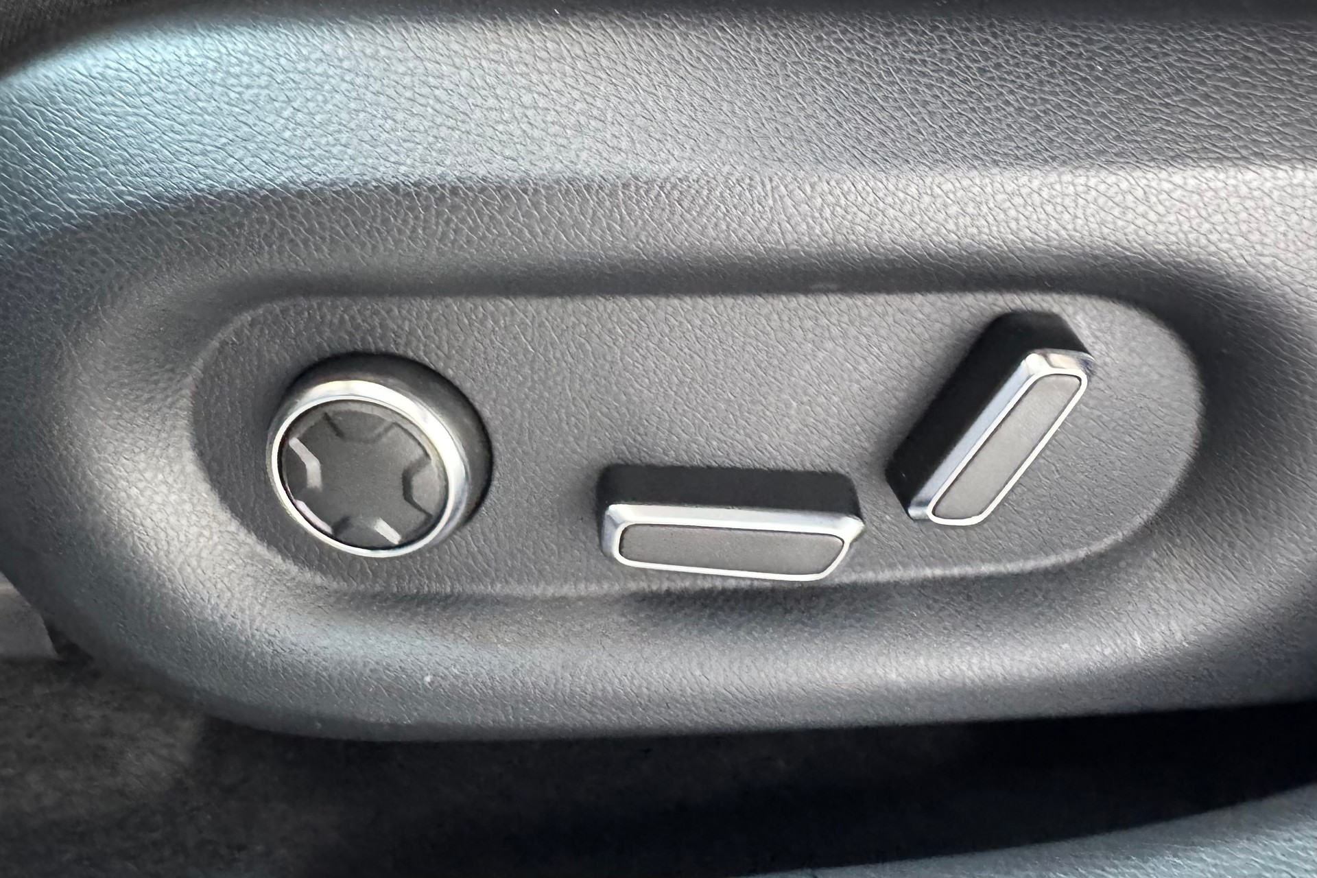 VOLVO V60 T8 eAWD Twin Engine Inscription Geartronic-image-8