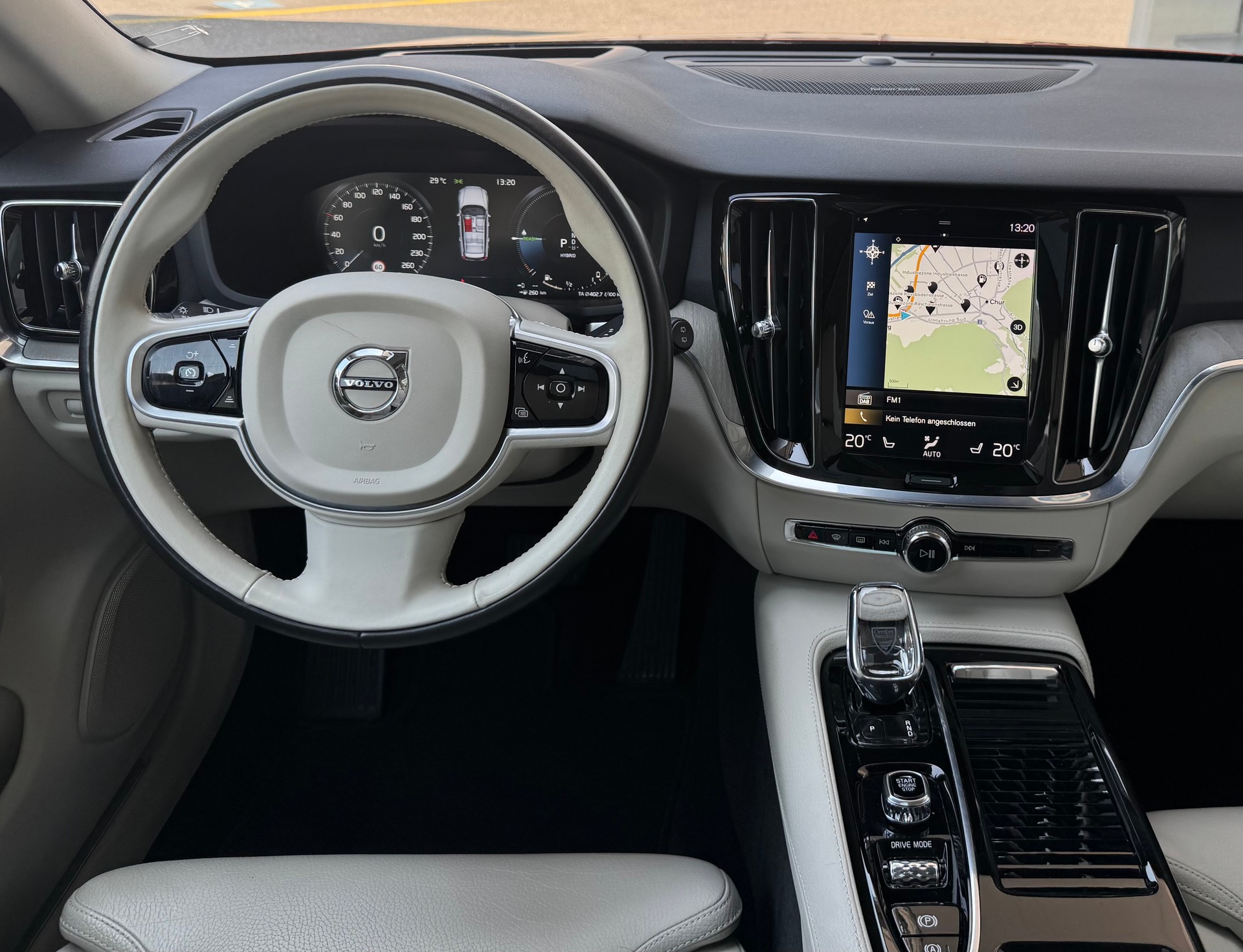 VOLVO V60 T8 eAWD Twin Engine Inscription Geartronic-image-15