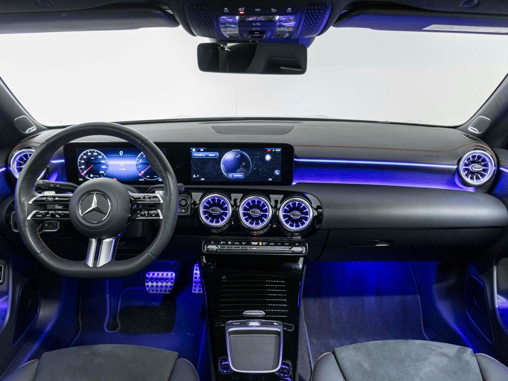 MERCEDES-BENZ CLA 250 4MATIC SB-image-9
